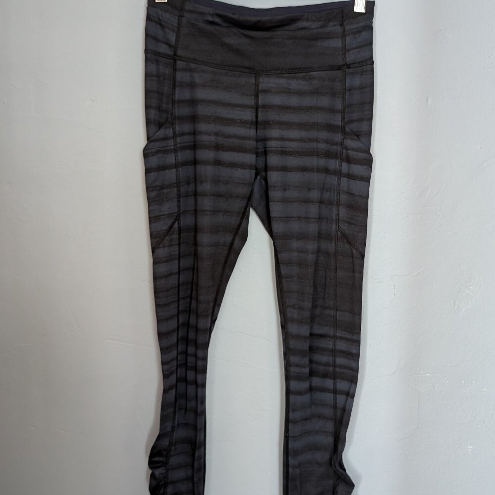 🧶 Lululemon Blue and Black Heather Striped Leggings with Pockets